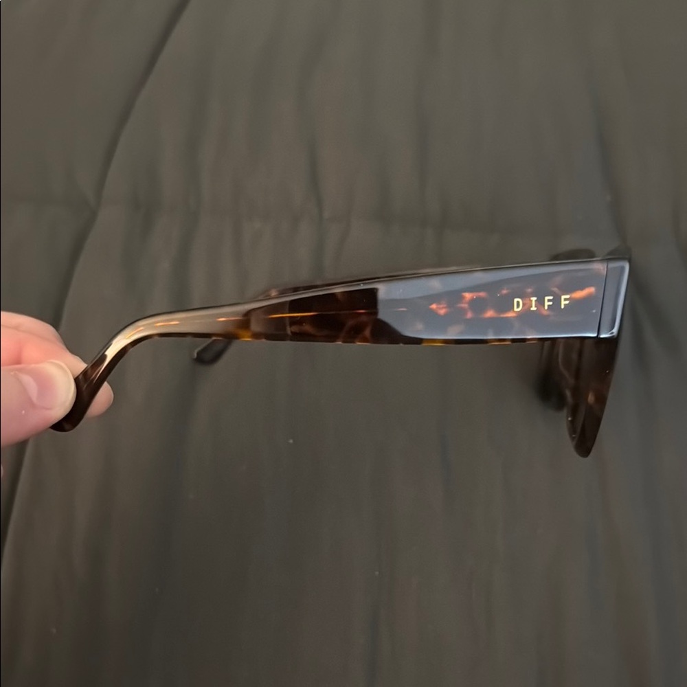 Diff Eyewear Brown Sunglasses - Picture 3 of 3